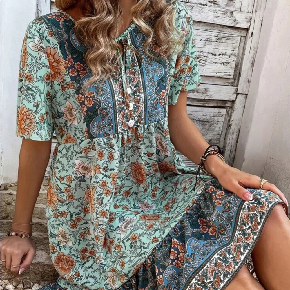 Floral Print Tie Neck Smock Mini Dress - Picture 4 of 7